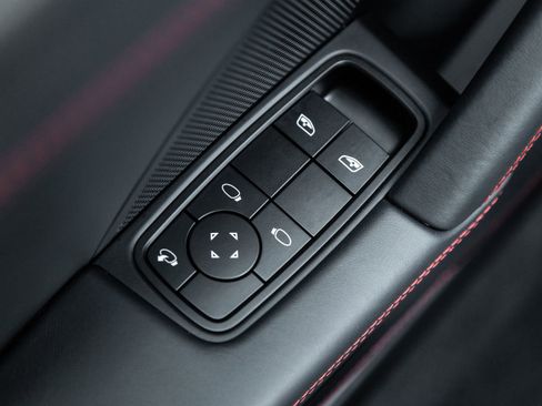 Certified 2025 Porsche 911 Carrera GTS image 19