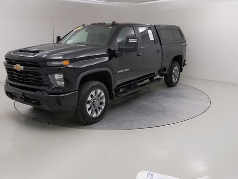 Used 2024 Chevrolet Silverado 2500 Custom w/ Custom Value Package AWD/4WD image 20