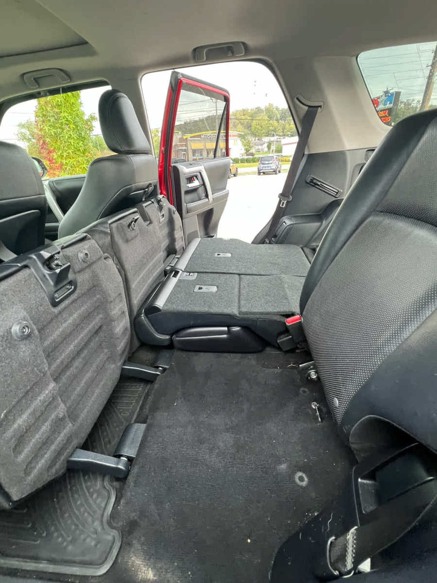 Used 2015 Toyota 4Runner Limited AWD/4WD image 31