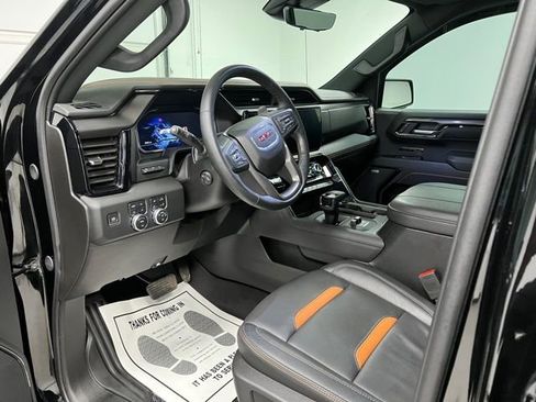 Used 2025 GMC Sierra 1500 AT4 w/ AT4 Premium Package image 18
