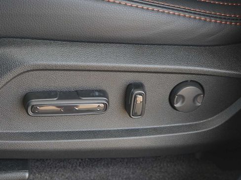 Used 2025 Honda Pilot TrailSport image 12