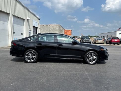 Used 2025 Honda Accord EX-L image 8
