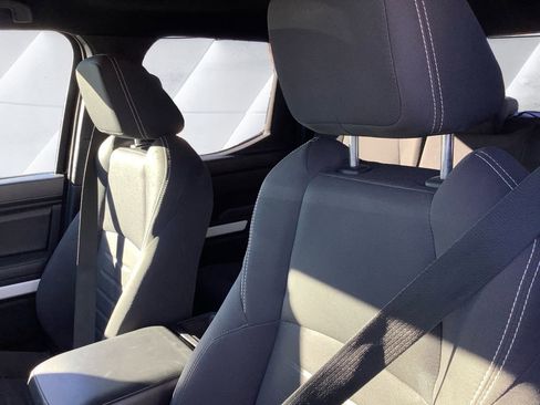 Used 2024 Toyota Tacoma TRD Off-Road image 8