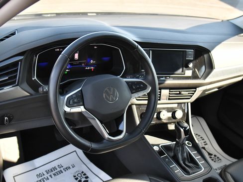 Used 2024 Volkswagen Jetta SE image 14