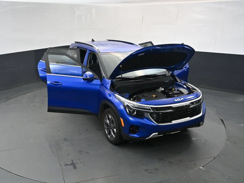 Certified 2024 Kia Seltos S FWD image 17