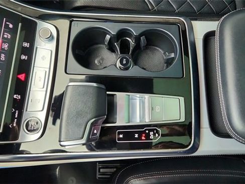 Used 2024 Audi Q7 3.0T Prestige w/ Prestige Package image 59