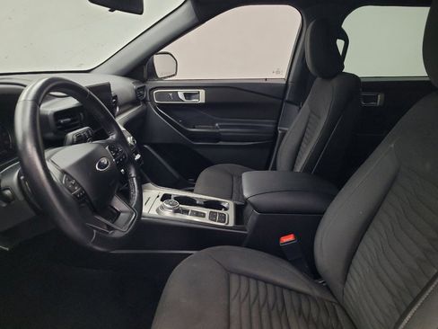 Used 2020 Ford Explorer XLT RWD image 17