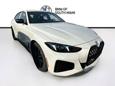 New 2026 BMW 430i w/ M Sport Package RWD image 1