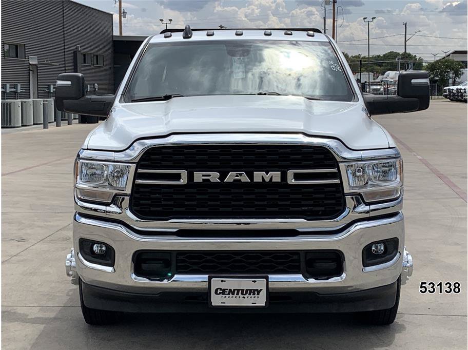 Used 2024 RAM 3500 SLT w/ Quick Order Package 2YG SLT AWD/4WD image 10