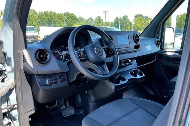 Used 2024 Mercedes-Benz Sprinter 2500 w/ Acoustic Package image 16
