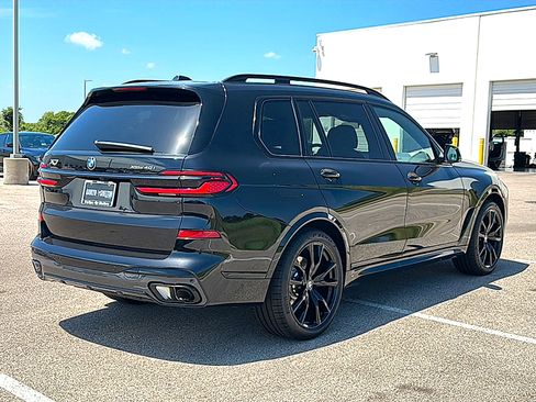 New 2027 BMW X7 xDrive40i w/ M Sport Package AWD/4WD image 8
