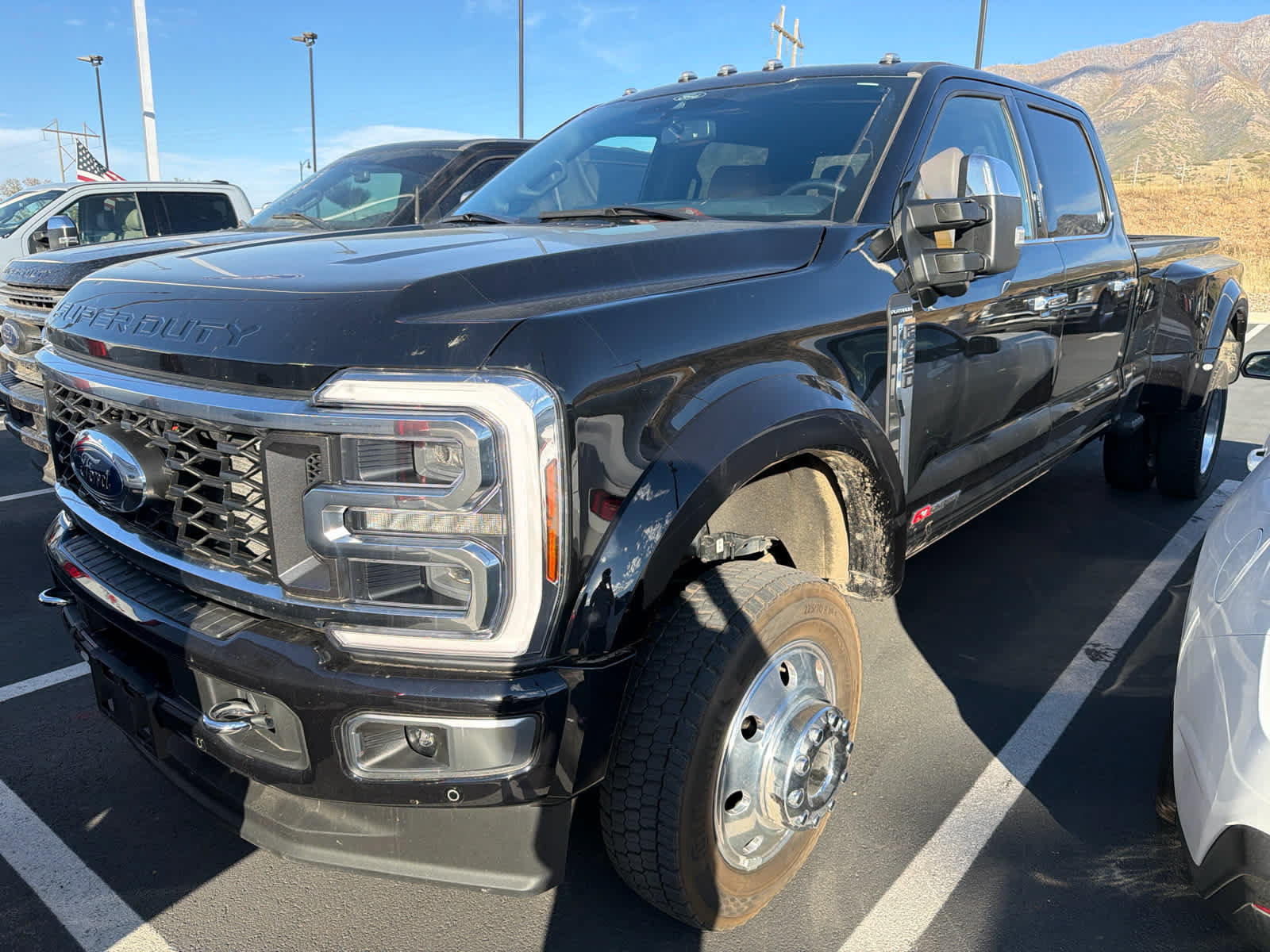 Used 2024 Ford F450 Platinum w/ FX4 Off-Road Package AWD/4WD image 1