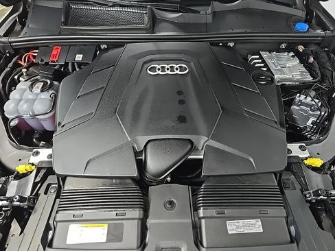 Used 2025 Audi Q7 3.0T Premium Plus w/ Premium Plus Package AWD/4WD image 13