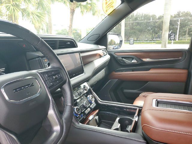 Certified 2023 GMC Yukon XL Denali Ultimate AWD/4WD image 23