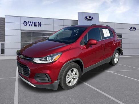 Used 2019 Chevrolet Trax LT FWD image 1