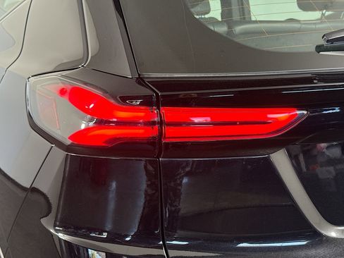 Used 2023 Chevrolet Bolt EUV Premier w/ Redline Edition image 36