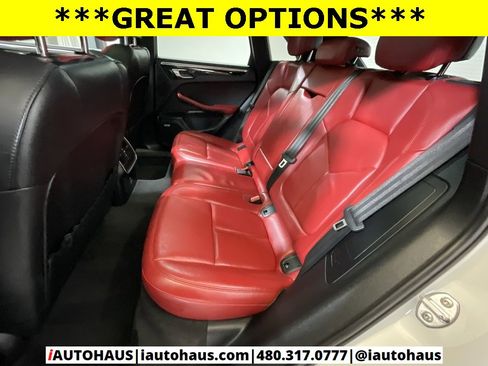 Used 2021 Porsche Macan image 14