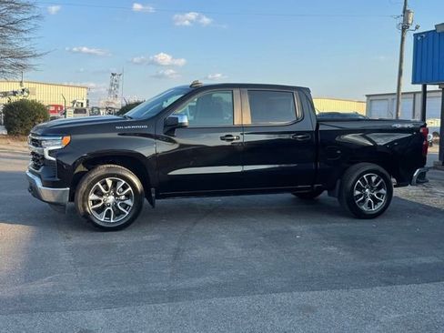 Used 2022 Chevrolet Silverado 1500 LT image 4