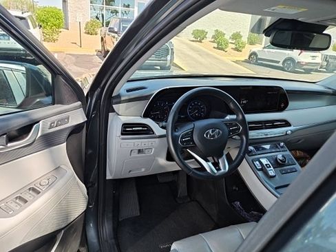 Used 2021 Hyundai Palisade SEL FWD image 3