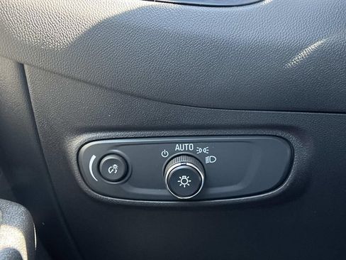 Used 2023 Chevrolet Equinox LT FWD image 23