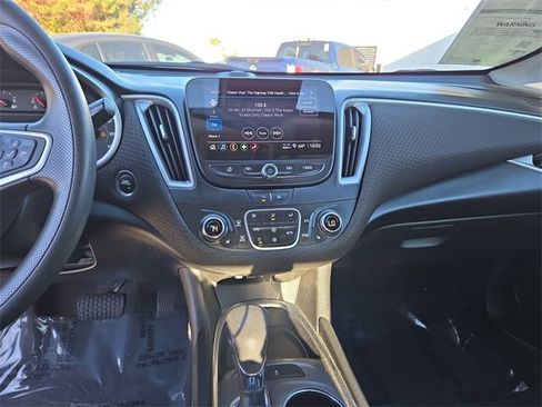 Used 2023 Chevrolet Malibu LT image 22