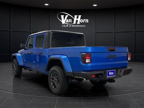 New 2026 Jeep Gladiator Sport image 3