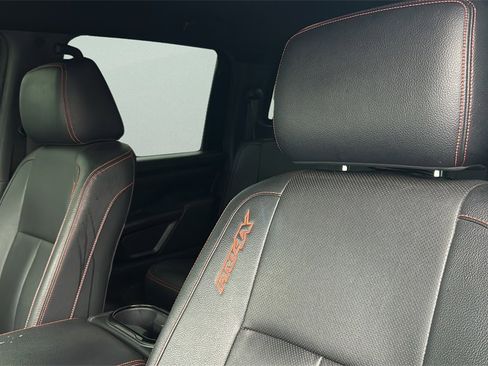 Used 2021 Nissan Titan PRO-4X w/ Pro-4x Convenience Package image 24