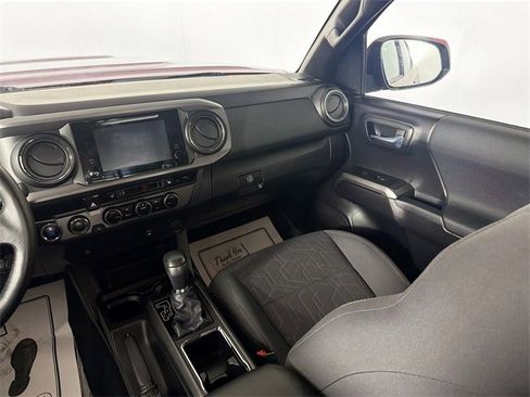 Used 2016 Toyota Tacoma SR5 image 23