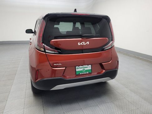 Used 2023 Kia Soul LX image 6
