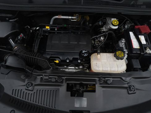 Used 2020 Buick Encore Preferred w/ Safety Package image 30