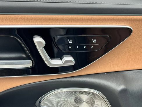 Used 2025 Mercedes-Benz E 350 Sedan image 18