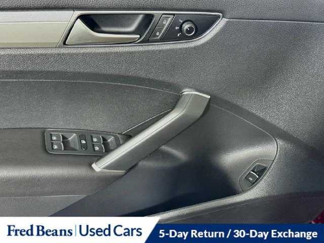 Used 2016 Volkswagen Passat 1.8T S FWD image 24