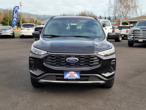 Used 2025 Ford Escape ST-Line image 2