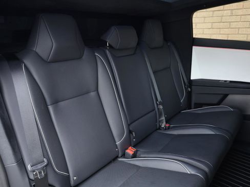 Used 2024 Tesla Cybertruck AWD Crew Cab image 25