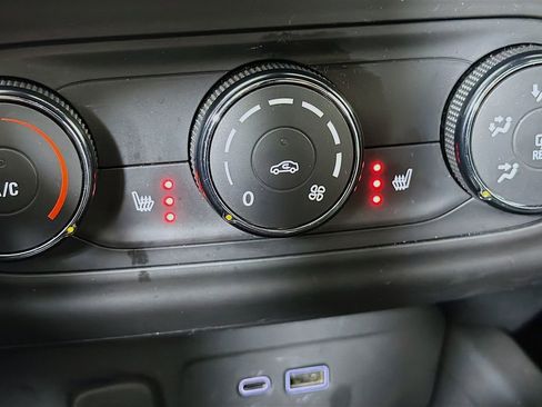 Used 2024 Chevrolet Trax RS w/ Driver Confidence Package image 22