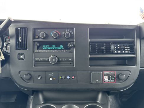 New 2025 GMC Savana 2500 w/ Driver Convenience Package image 26