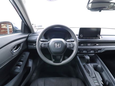 Used 2023 Honda Accord EX image 10