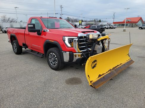 Certified 2024 GMC Sierra 2500 SLE w/ SLE Convenience Package AWD/4WD image 3