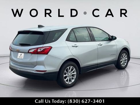 Used 2018 Chevrolet Equinox LS FWD image 7