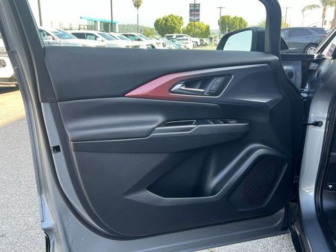 Used 2024 Chevrolet Equinox EV RS image 21