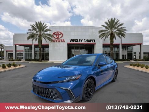 Certified 2026 Toyota Camry SE FWD image 1