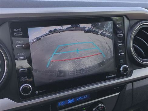 Used 2022 Toyota Tacoma SR5 w/ Technology Package image 20