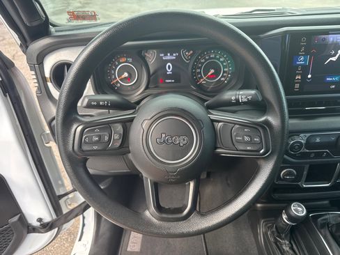 Used 2024 Jeep Wrangler Sport image 14