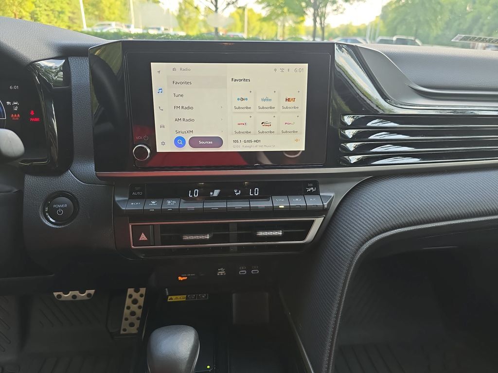 Used 2026 Toyota Camry SE FWD image 19
