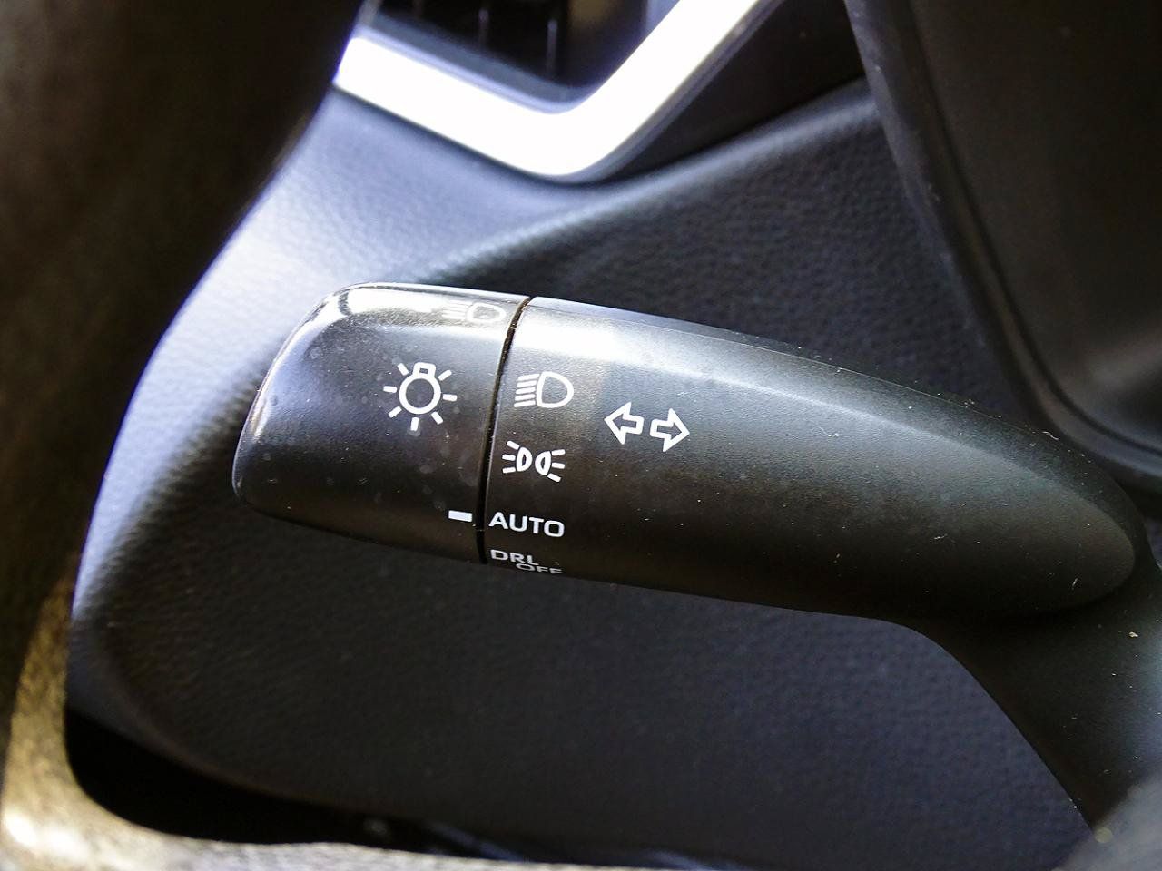 Used 2021 Toyota Corolla LE FWD image 31