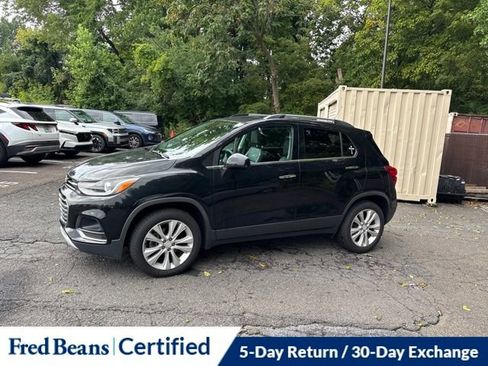 Used 2017 Chevrolet Trax Premier w/ Driver Confidence II Package AWD/4WD image 8