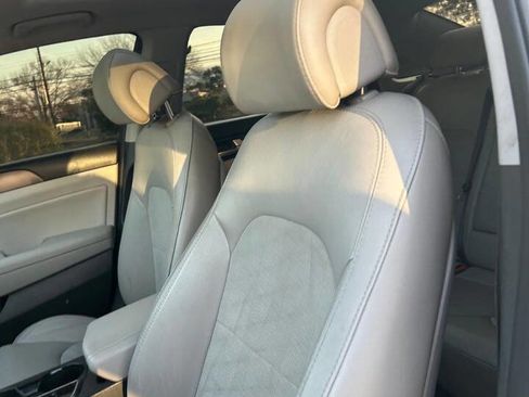 Used 2017 Hyundai Sonata Sport w/ Value Edition Package 02 image 25