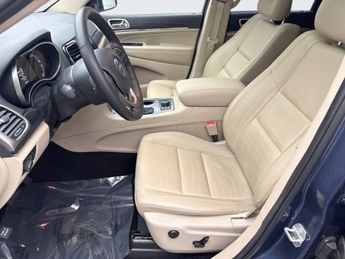 Used 2020 Jeep Grand Cherokee Limited image 11