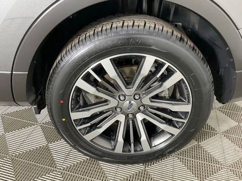Used 2017 Ford Explorer Platinum AWD/4WD image 9