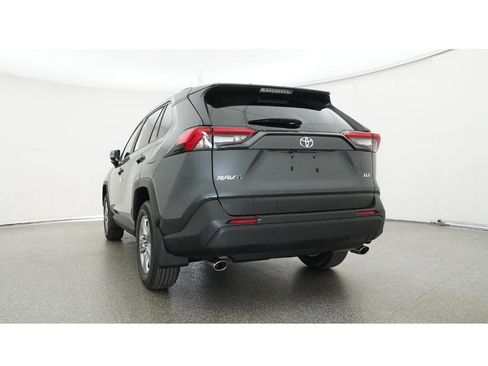 Used 2025 Toyota RAV4 XLE w/ Convenience Package FWD image 22